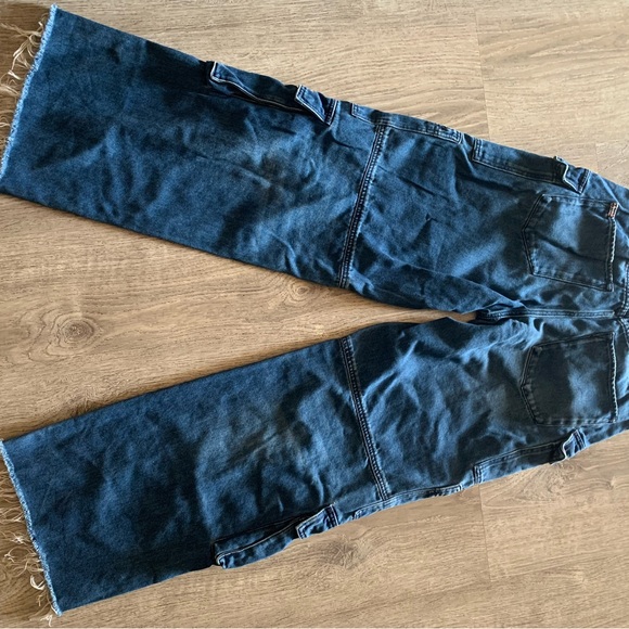 Alice + Olivia Dark Blue Relaxed Cargo Jeans - Picture 5 of 10